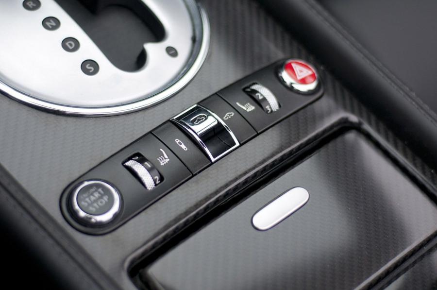  Bentley Continental SuperSports Convertible 2012 года  (фото 12 из 39)